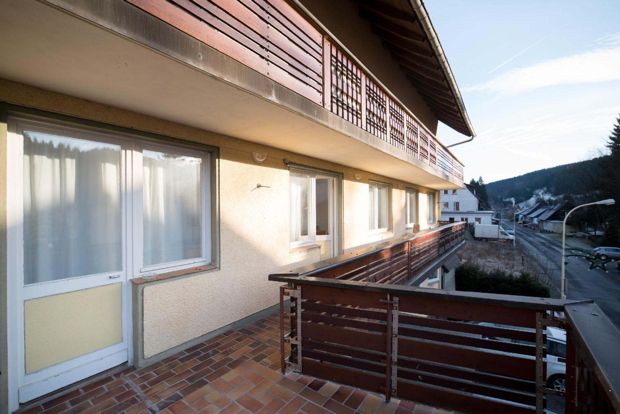 Apartmenthaus Am Waldrand- Kueche - Fruehstueck - Balkon Wildemann Dış mekan fotoğraf