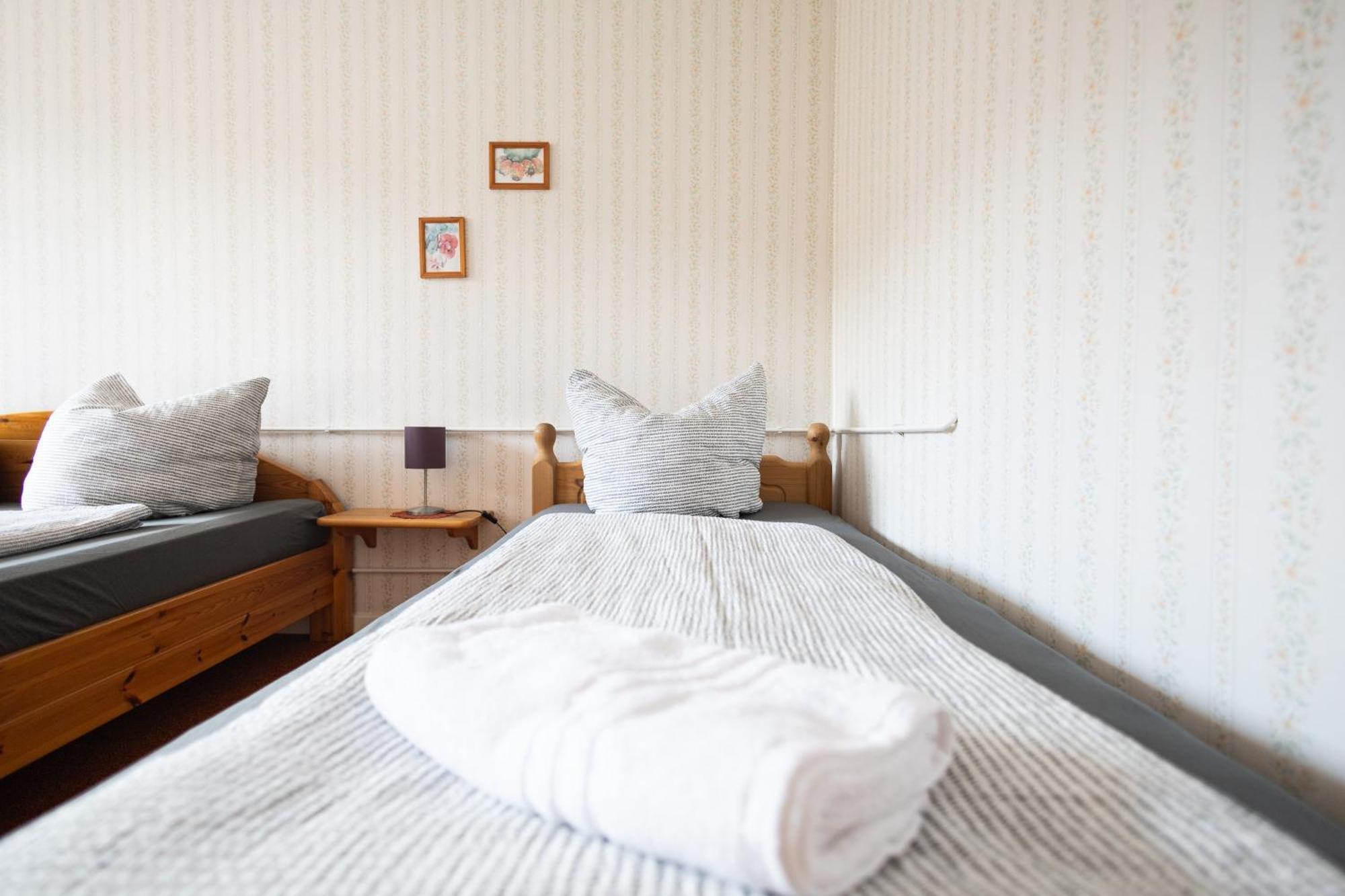 Apartmenthaus Am Waldrand- Kueche - Fruehstueck - Balkon Wildemann Dış mekan fotoğraf