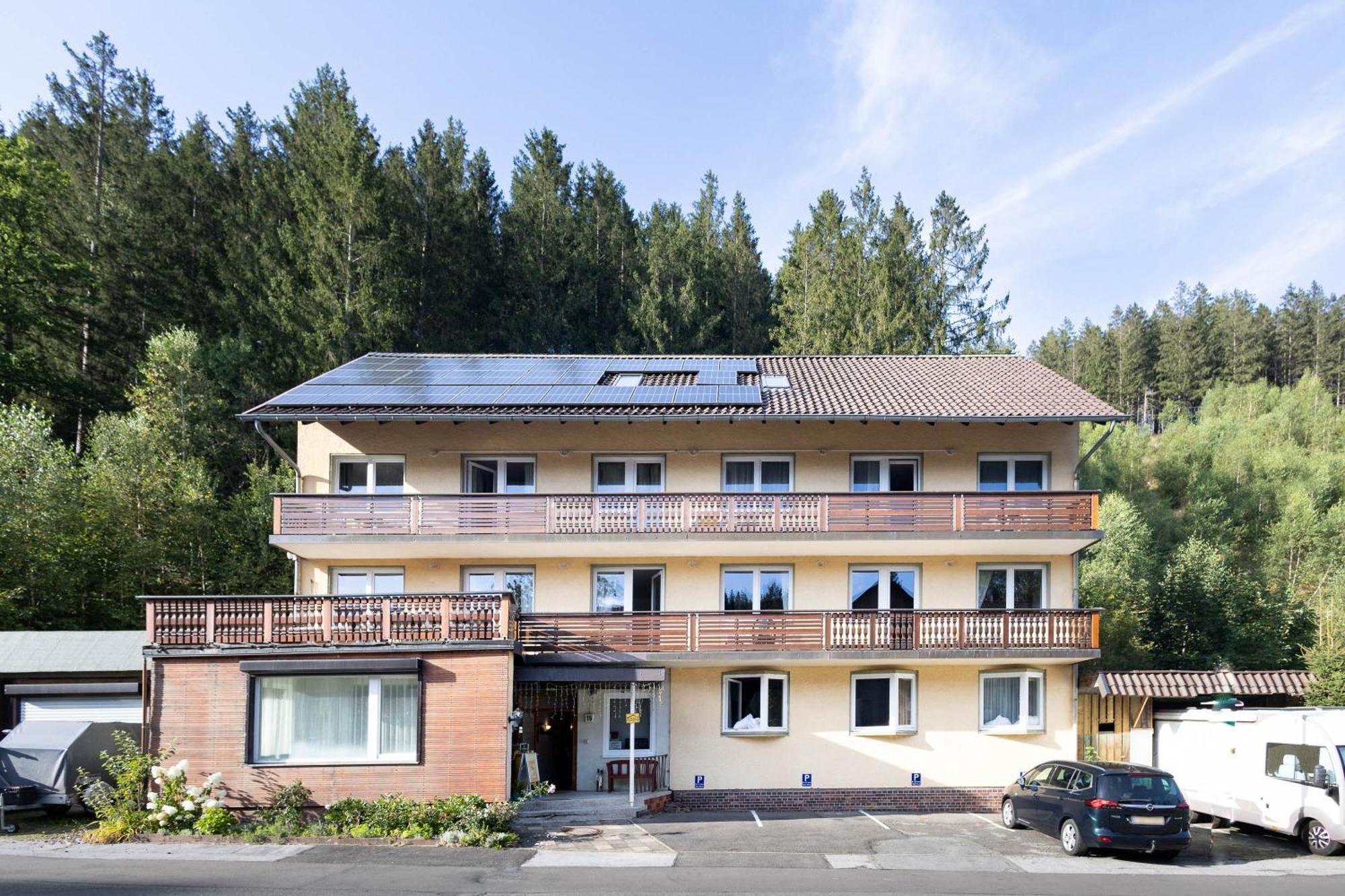 Apartmenthaus Am Waldrand- Kueche - Fruehstueck - Balkon Wildemann Dış mekan fotoğraf